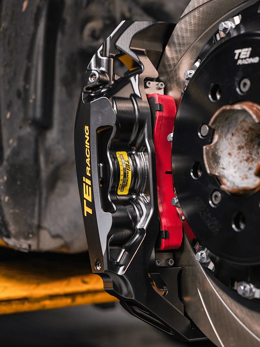 TEI GT60-MONO six-piston caliper on BMW F87 M2 race build